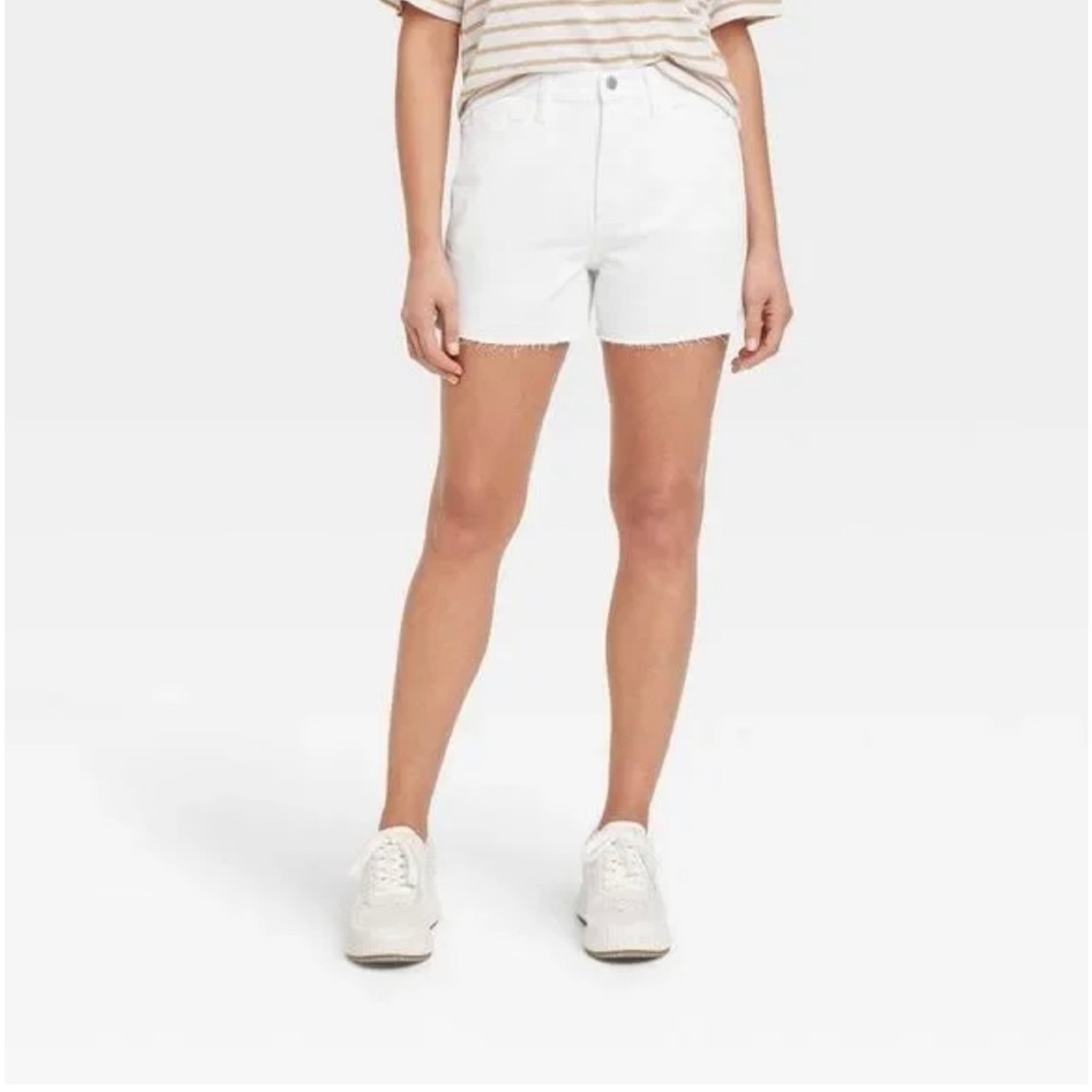 Universal Thread Mid-Rise Boyfriend White Jean Shorts